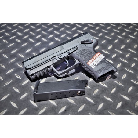 SRC HK USP GBB (Green GAS)  +  ( 2 magazines extras )